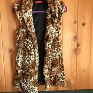 Super cute faux fur vest. Perfect condition.